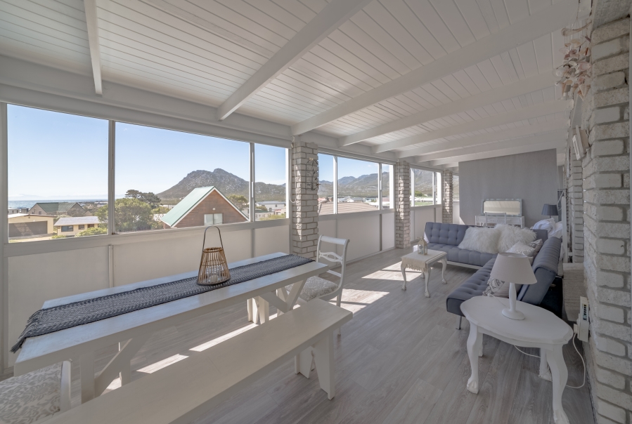 4 Bedroom Property for Sale in Pringle Bay Western Cape